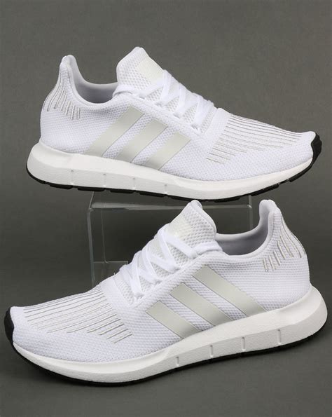 white running shoes adidas